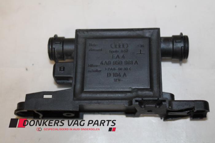 Używane Modul (rózne) Audi 80 Cena € 20,00 Procedura marży oferowane przez Donkers VAG Parts