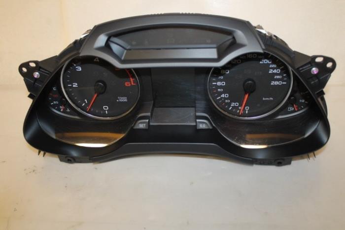 Instrument panel from a Audi A4 2008