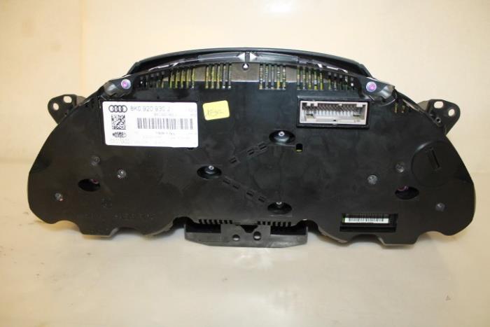 Instrument panel from a Audi A4 2008