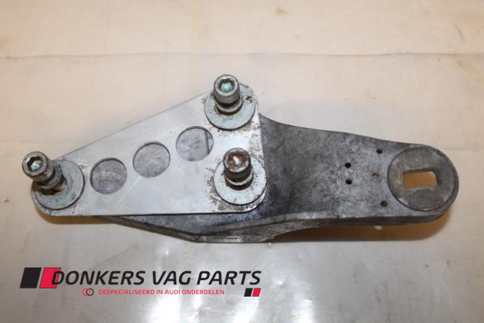 Used Engine mount Audi A8 (D2) 3.3 TDI 32V Quattro Price € 10,00 Margin scheme offered by Donkers VAG Parts