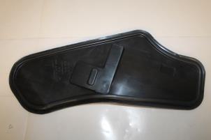 Used Door plate 4-doors right rear Audi Q5 Price € 3,00 Margin scheme offered by Autoparts Veghel