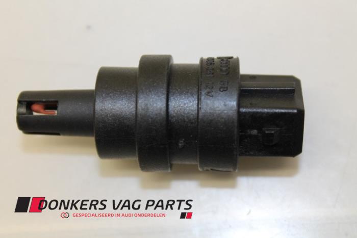 Nowe Termometr Audi 80 Cena € 42,00 Z VAT oferowane przez Donkers VAG Parts