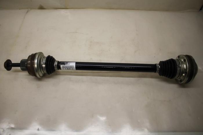 Drive shaft, rear left from a Audi Q5 2013