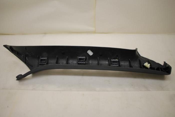 Front strip, left from a Audi A4 2004