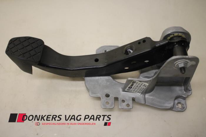 Używane Pedal hamulca Audi A3 Sportback (8PA) 1.6 TDI 16V Cena € 25,00 Procedura marży oferowane przez Donkers VAG Parts