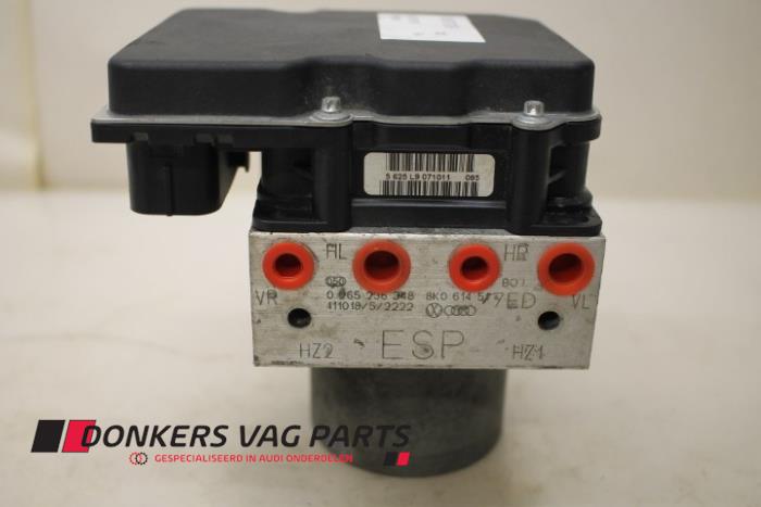 Usagé Bloc ABS Audi A4 Avant (B8) 2.0 TDI 16V Prix € 275,00 Règlement à la marge proposé par Donkers VAG Parts