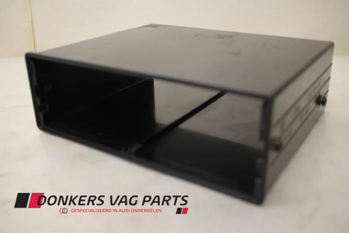 Begagnade Stöd (diverse) Audi A8 (D3) 4.0 TDI V8 32V Quattro Pris € 3,00 Marginaltabell erbjuds av Donkers VAG Parts