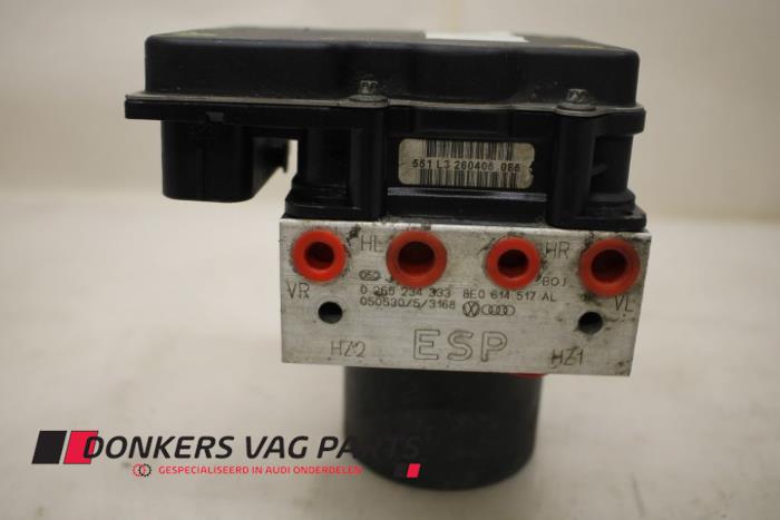 Usagé Bloc ABS Audi A4 Cabrio (B7) 3.2 FSI V6 24V Quattro Prix € 45,00 Règlement à la marge proposé par Donkers VAG Parts