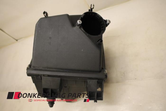 Begagnade Luftfilterhus Audi A6 Avant (C5) 2.5 TDI V6 24V Pris € 15,00 Marginaltabell erbjuds av Donkers VAG Parts