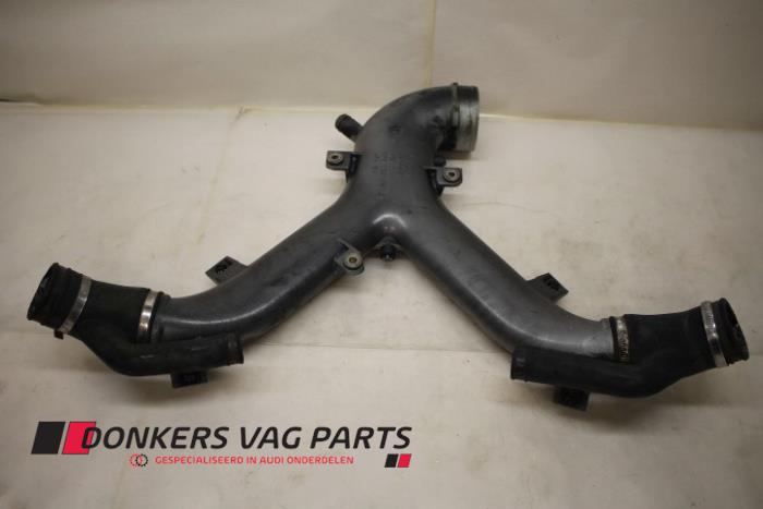 Używane Kolektor dolotowy Audi S4 Avant (B5) 2.7 V6 30V Turbo Cena € 75,00 Procedura marży oferowane przez Donkers VAG Parts