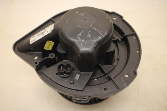 Heating and ventilation fan motor from a Audi S4 1998