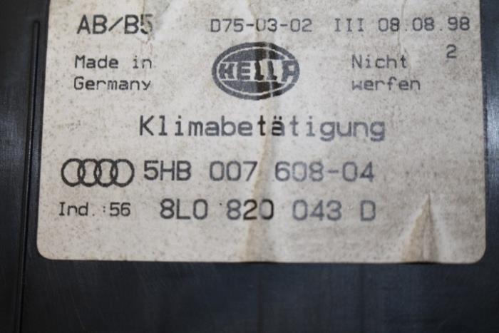 Climatronic Panel van een Audi S4 1998