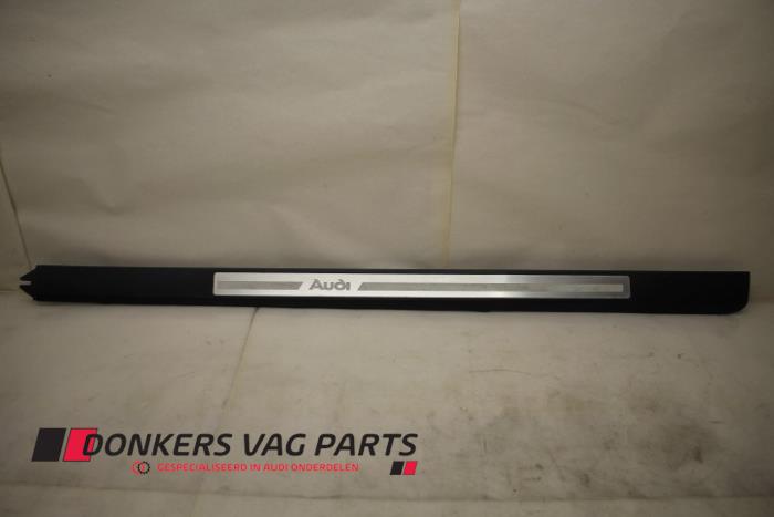 Używane Próg drzwi prawa Audi A8 (D3) 4.0 TDI V8 32V Lang Quattro Cena € 20,00 Procedura marży oferowane przez Donkers VAG Parts