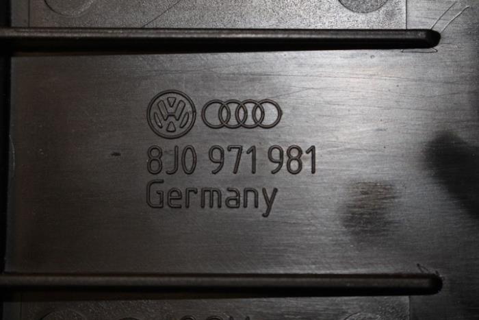 Plaque de protection divers d'un Audi S4 2011