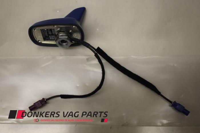 Używane Antena GPS Audi S4 Avant (B8) S4 3.0 TFSI V6 24V Cena € 25,00 Procedura marży oferowane przez Donkers VAG Parts