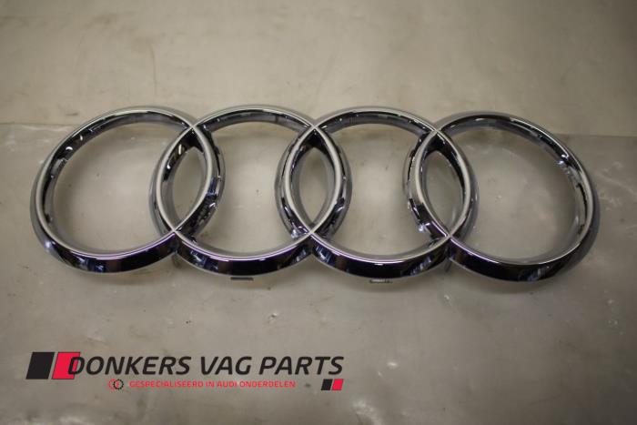 Nowe Emblemat Audi A6 Cena € 27,50 Z VAT oferowane przez Donkers VAG Parts