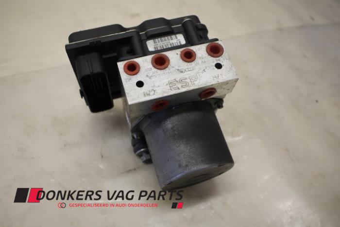 Usagé Bloc ABS Audi A6 Avant (C6) 3.0 TDI V6 24V Quattro Prix € 125,00 Règlement à la marge proposé par Donkers VAG Parts