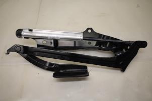 Used Convertible top hinge Audi A3 Price € 100,00 Margin scheme offered by Autoparts Veghel