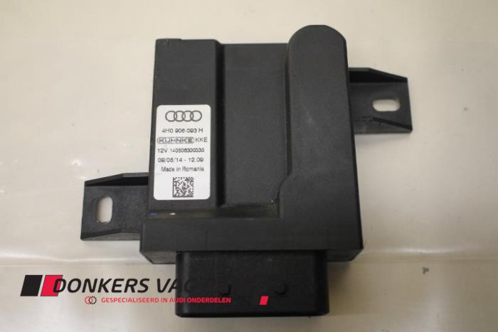 Usagé Module pompe carburant Audi A8 (D4) 3.0 V6 24V 45 TFSI Quattro Prix € 50,00 Prix TTC proposé par Donkers VAG Parts