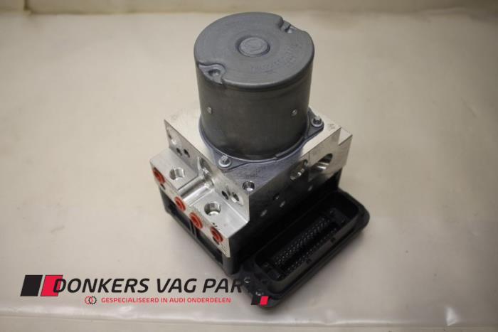 Usagé Bloc ABS Audi A8 (D4) 3.0 V6 24V 45 TFSI Quattro Prix € 500,03 Prix TTC proposé par Donkers VAG Parts