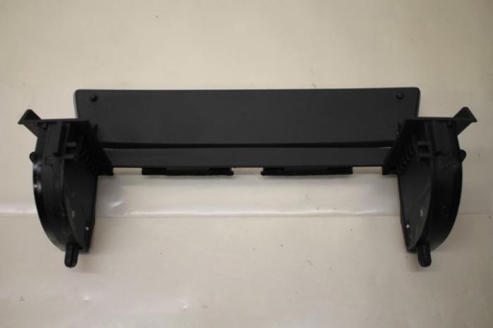 Dashboard cover / flap from a Audi A8 2014