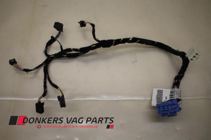 Używane Kabel (rózne) Audi A8 (D4) 3.0 V6 24V 45 TFSI Quattro Cena € 9,99 Z VAT oferowane przez Donkers VAG Parts