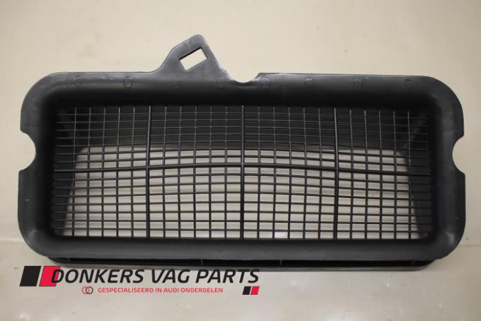Gebrauchte Luft Leitung Audi A3 Limousine (8VS/8VM) 2.0 TFSI 16V Preis € 8,00 Mit Mehrwertsteuer angeboten von Donkers VAG Parts