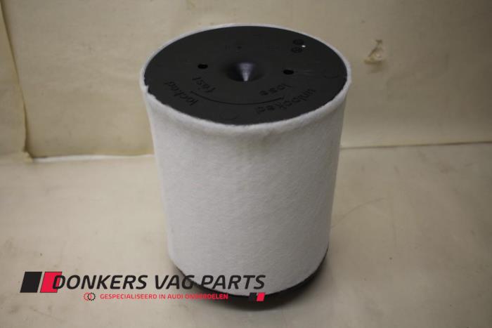 Begagnade Luftfilter Audi A8 (D4) 4.0 V8 32V TFSI Quattro Pris € 40,00 Inklusive moms erbjuds av Donkers VAG Parts