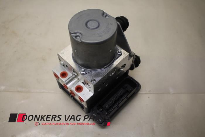 Begagnade ABS-pump Audi A8 (D4) 4.0 V8 32V TFSI Quattro Pris € 500,03 Inklusive moms erbjuds av Donkers VAG Parts