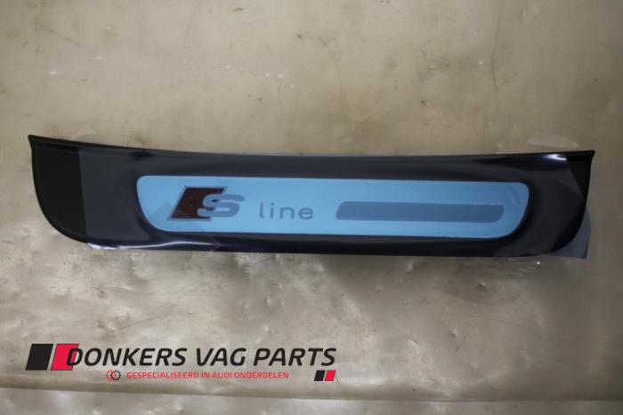 Nowe Próg drzwi prawa Audi A5 Cena € 27,50 Z VAT oferowane przez Donkers VAG Parts