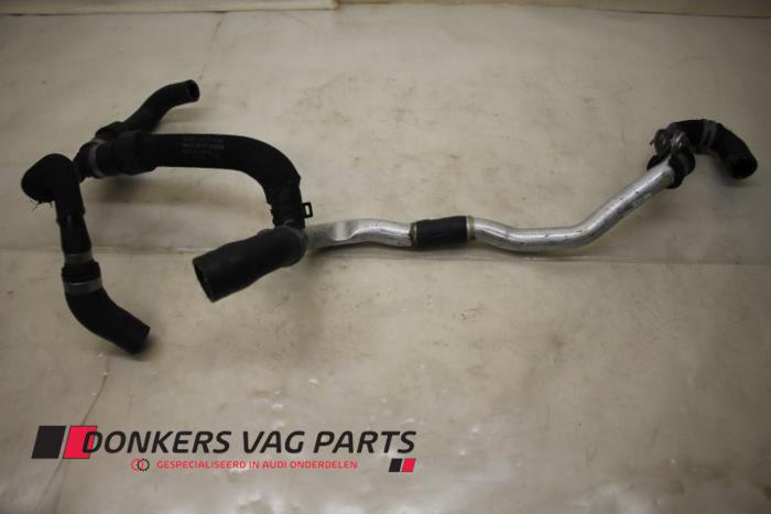 Begagnade Vattenrör Audi S8 (D4) 4.0 V8 TFSI 32V Pris € 20,00 Marginaltabell erbjuds av Donkers VAG Parts