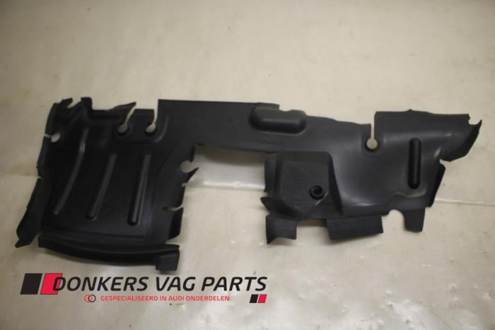 Begagnade Lufttratt Audi S8 (D4) 4.0 V8 TFSI 32V Pris € 10,00 Marginaltabell erbjuds av Donkers VAG Parts