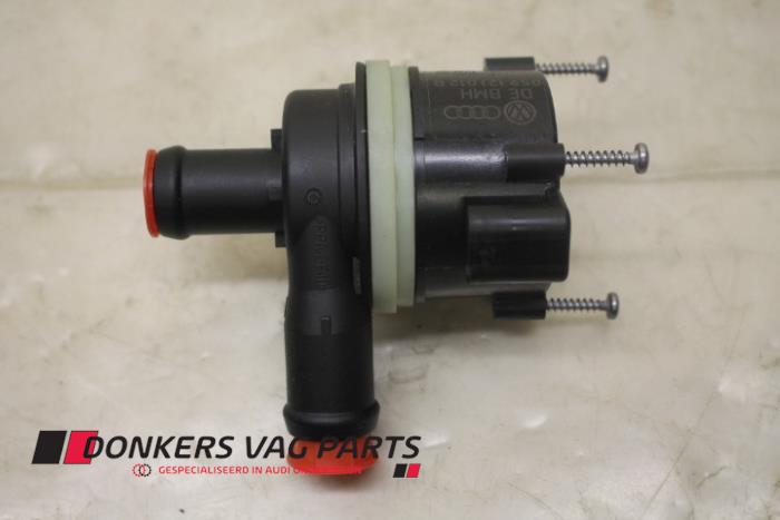 Begagnade Extra vattenpump Audi A4 Allroad Quattro (B8) 2.0 TFSI 16V Flexfuel Pris € 100,01 Inklusive moms erbjuds av Donkers VAG Parts