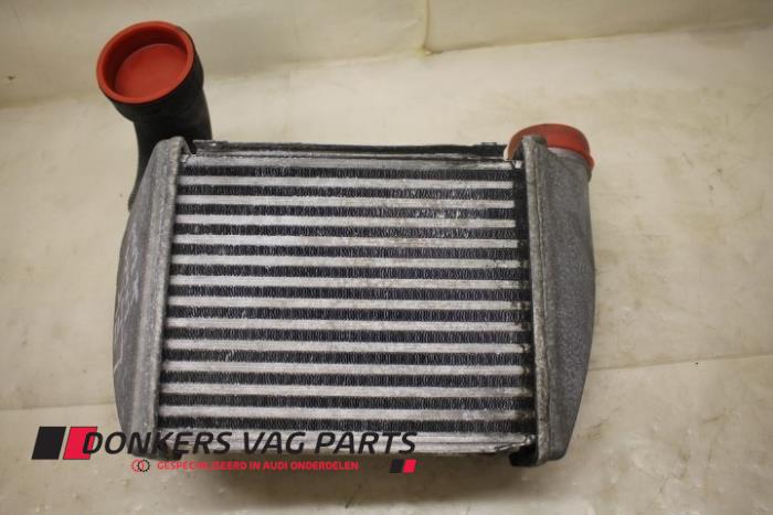 Usados Intercooler Audi RS 6 Avant (C5) RS6 4.2 V8 40V Biturbo Precio € 75,00 Norma de margen ofrecido por Donkers VAG Parts