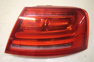 Używane Tylne swiatlo pozycyjne prawe Audi A8 Cena € 75,00 Procedura marży oferowane przez Autoparts Veghel