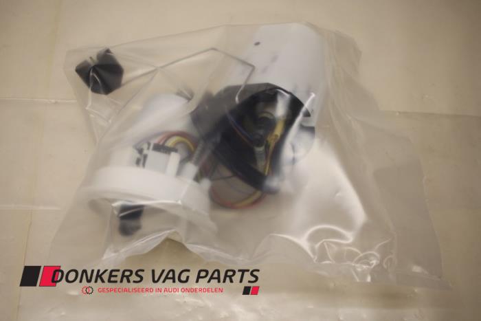 Usagé Pompe à carburant Audi A6 Avant (C7) 3.0 V6 24V TFSI Quattro Prix € 200,01 Prix TTC proposé par Donkers VAG Parts