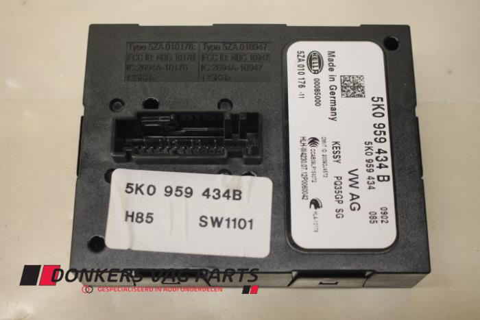 Używane Modul keyless vehicle Audi A1 Cena € 50,00 Procedura marży oferowane przez Donkers VAG Parts
