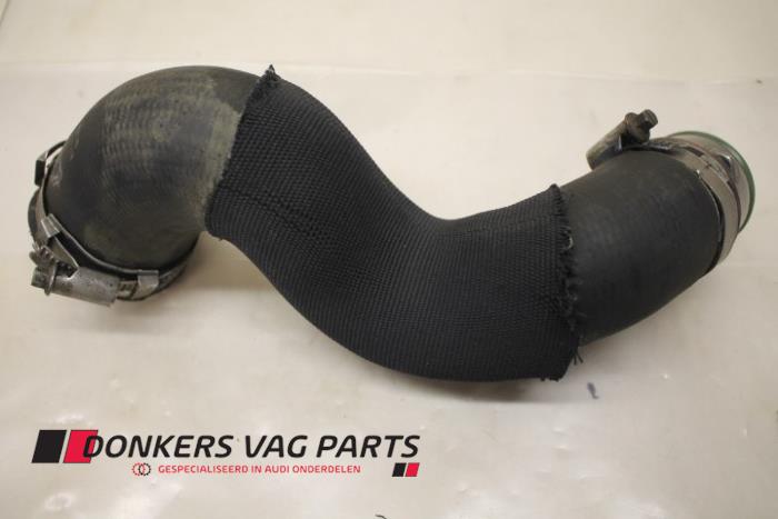 Usagé Tuyau intercooler Audi A4 (B7) 2.0 TDI 16V Prix € 25,00 Règlement à la marge proposé par Donkers VAG Parts