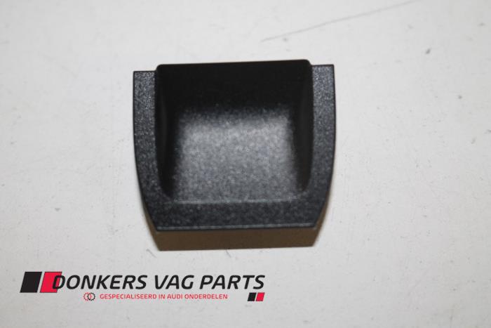 Begagnade Ljussensor Audi S8 (D3) 5.2 V10 40V Pris € 17,00 Marginaltabell erbjuds av Donkers VAG Parts