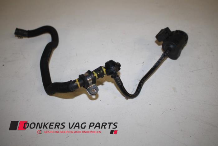 Usagé Conduit (divers) Audi RS 6 Avant (C7) 4.0 V8 TFSI 32V Prix € 50,00 Prix TTC proposé par Donkers VAG Parts