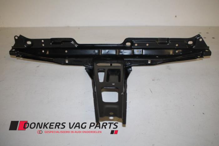 Nowe Panel przedni Audi 80 Cena € 125,01 Z VAT oferowane przez Donkers VAG Parts