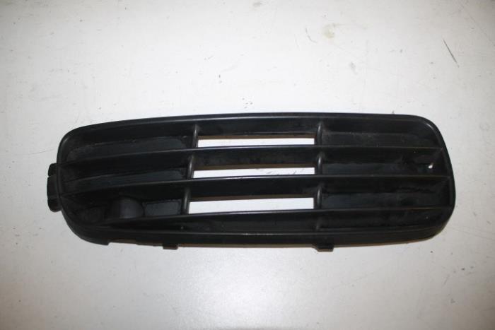 Bumper grille Audi 80 - 8A0807346C01C - Autoparts Veghel