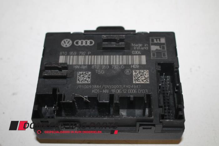Używane Modul centralnego zamka Audi RS 5 (8T3) RS5 4.2 V8 32V Cena € 25,00 Procedura marży oferowane przez Donkers VAG Parts