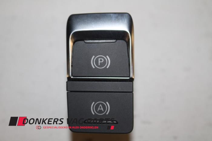 Używane Przelacznik hamulca postojowego Audi RS7 Sportback (4GA/4GF) 4.0 V8 TFSI 32V Cena € 20,00 Z VAT oferowane przez Donkers VAG Parts