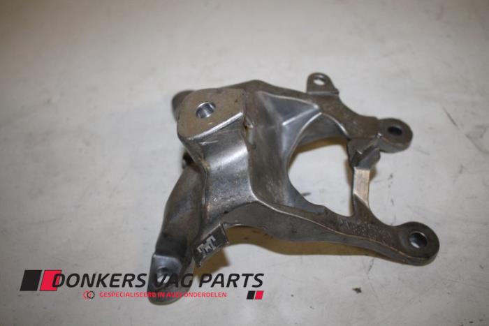 Usagé Support moteur Audi RS7 Sportback (4GA/4GF) 4.0 V8 TFSI 32V Prix € 20,00 Prix TTC proposé par Donkers VAG Parts