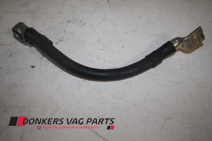 Używane Kabel (rózne) Audi A8 Cena € 15,00 Procedura marży oferowane przez Donkers VAG Parts
