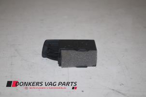 Divers d'un Audi A4 (B8) 2.0 TDI 16V 2012
