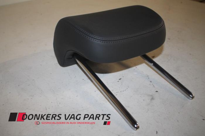 Używane Zaglówek Audi S8 (D4) 4.0 V8 TFSI 32V Cena € 75,00 Procedura marży oferowane przez Donkers VAG Parts