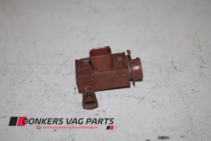 Begagnade Sensor (övriga) Audi A4 Avant (B8) 3.0 TDI 204 V6 24V Pris € 34,99 Inklusive moms erbjuds av Donkers VAG Parts