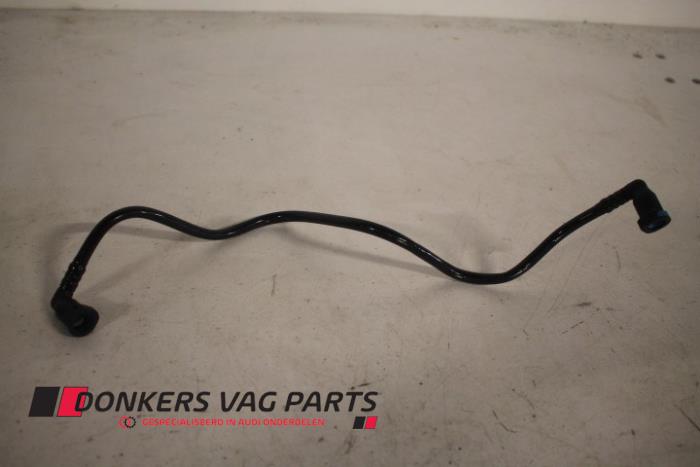 Używane Przewód paliwowy Audi A4 Cena € 8,00 Procedura marży oferowane przez Donkers VAG Parts